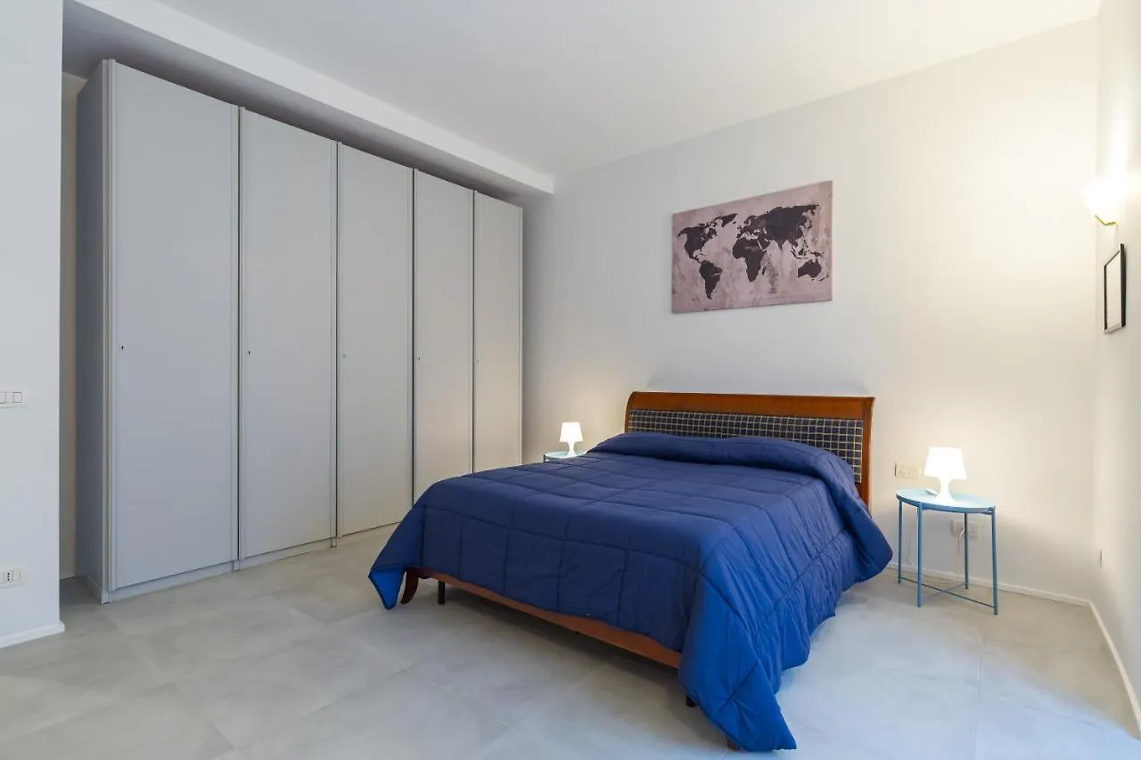 Casana On Christmas Alley By Napoliapartments Italy